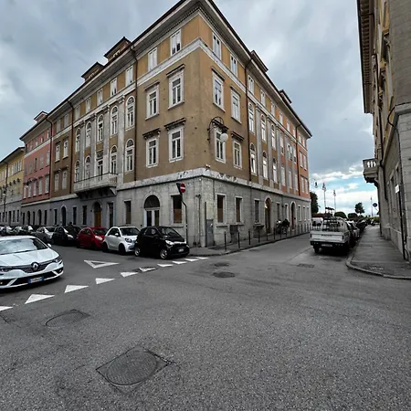 Da Noi A 3* Triest